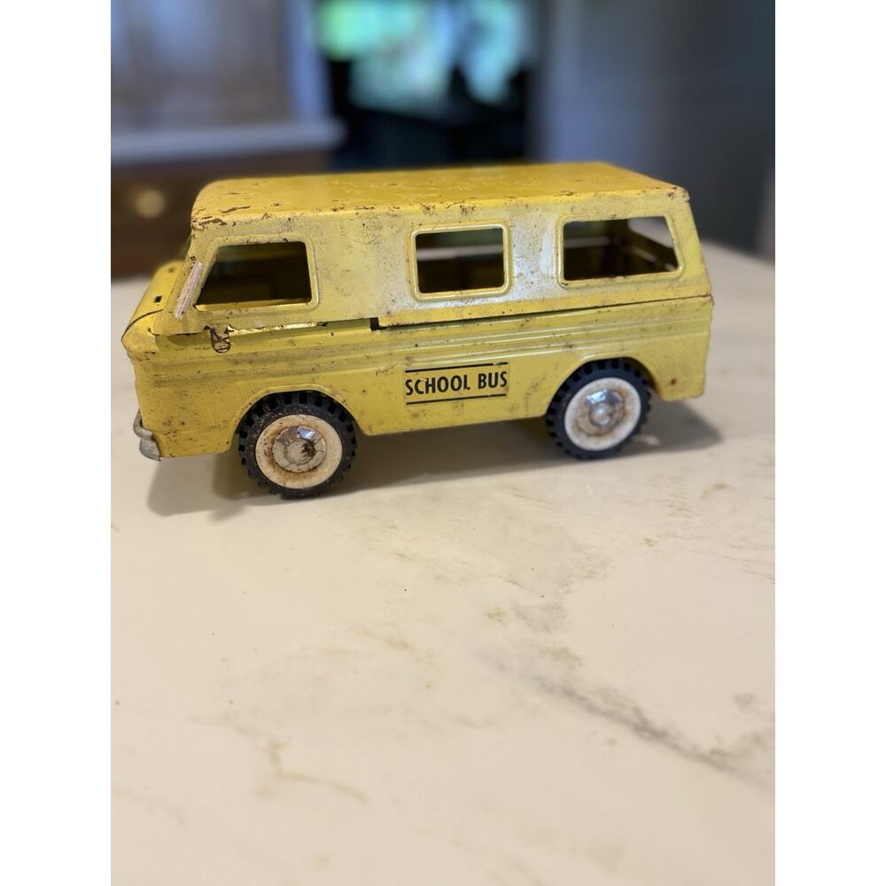EXTREMELY RARE 1960s PRESSED STEEL STRUCTO SCHOOL BUS